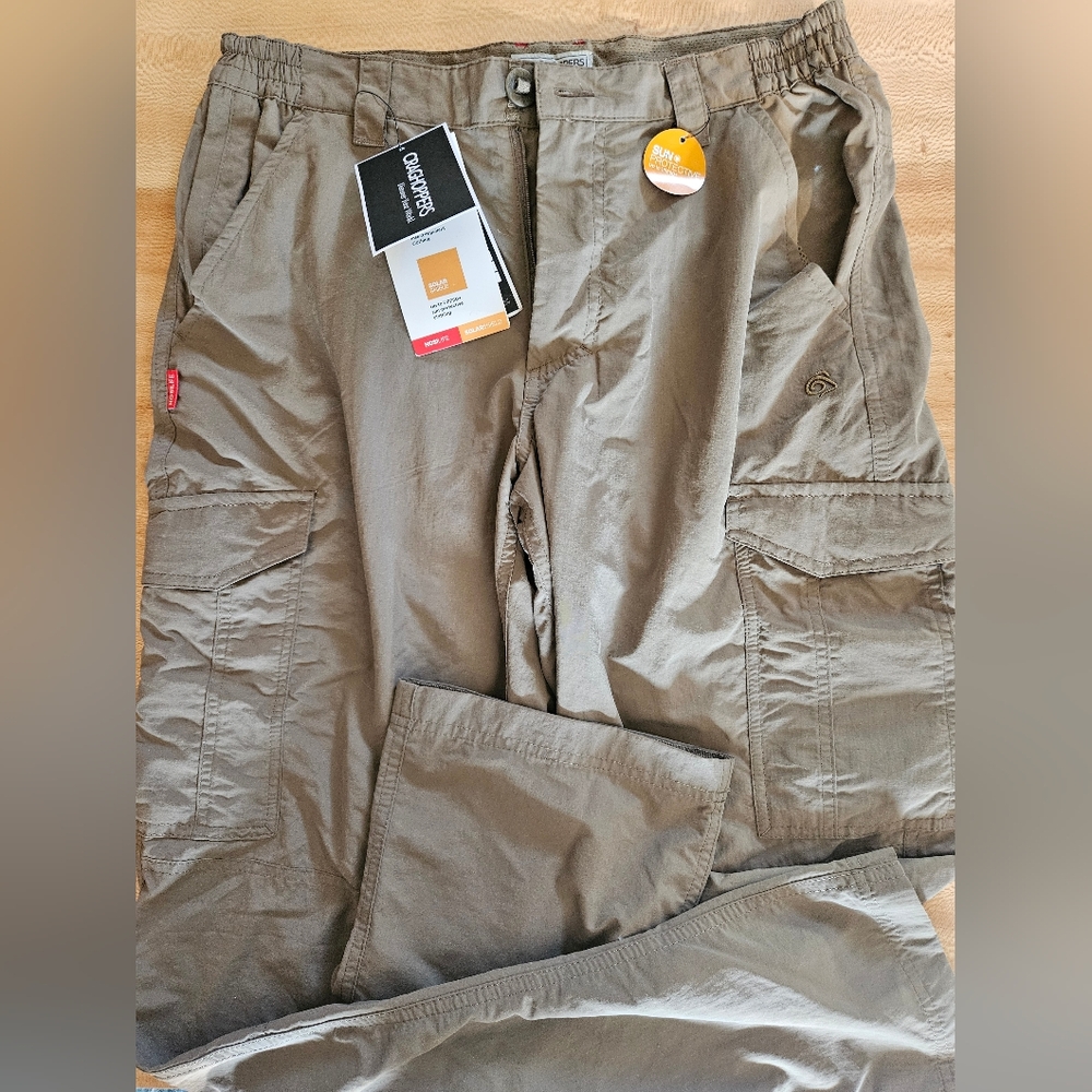 Craghoppers NosiLife Cargo Pants Men’s 32 – Pebble – New with Tags